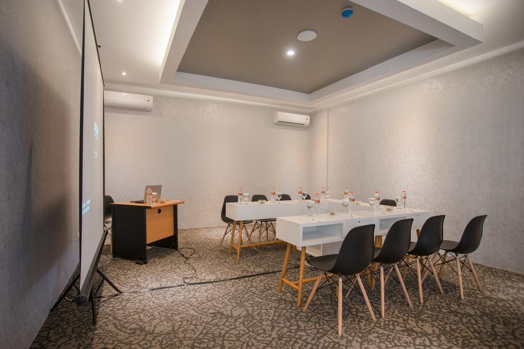 Allstay Ecotel Yogyakarta Maguwo Exterior photo