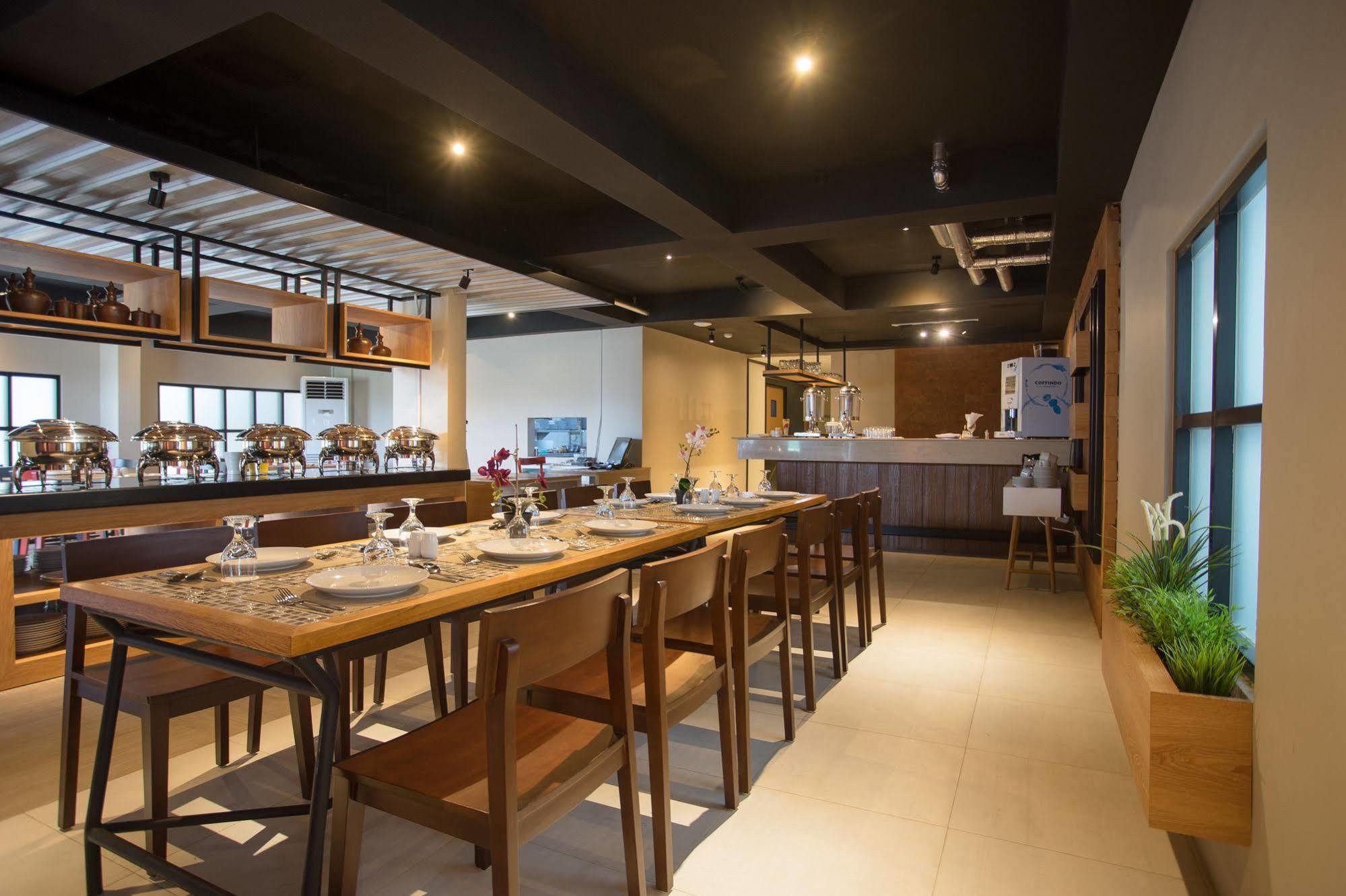 Allstay Ecotel Yogyakarta Maguwo Exterior photo
